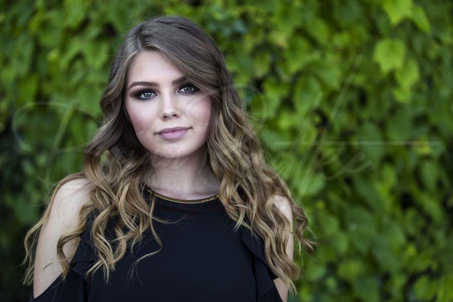 Senior pictures by Mediaone7
